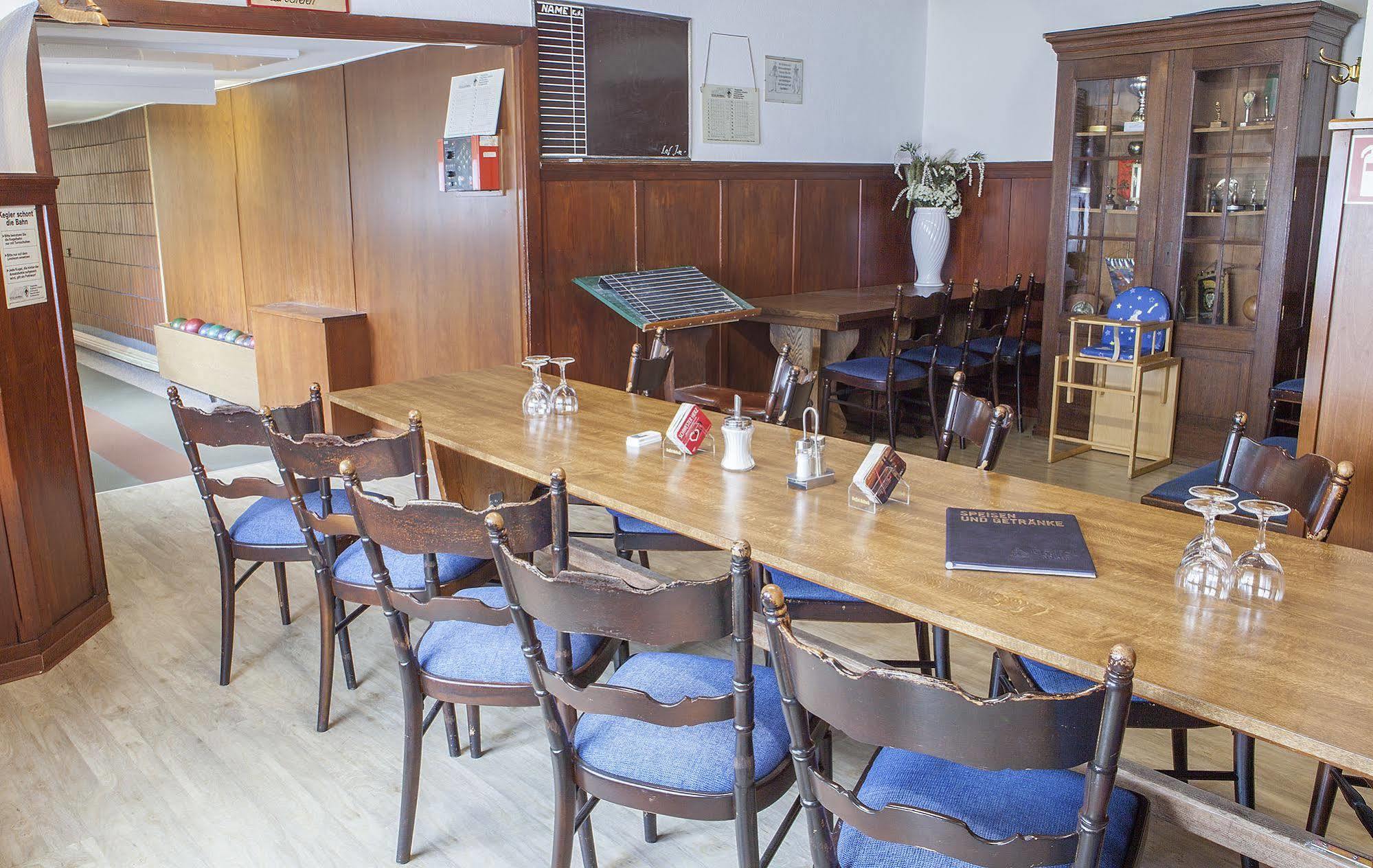 בראונוויילר Hotel Schugt מראה חיצוני תמונה