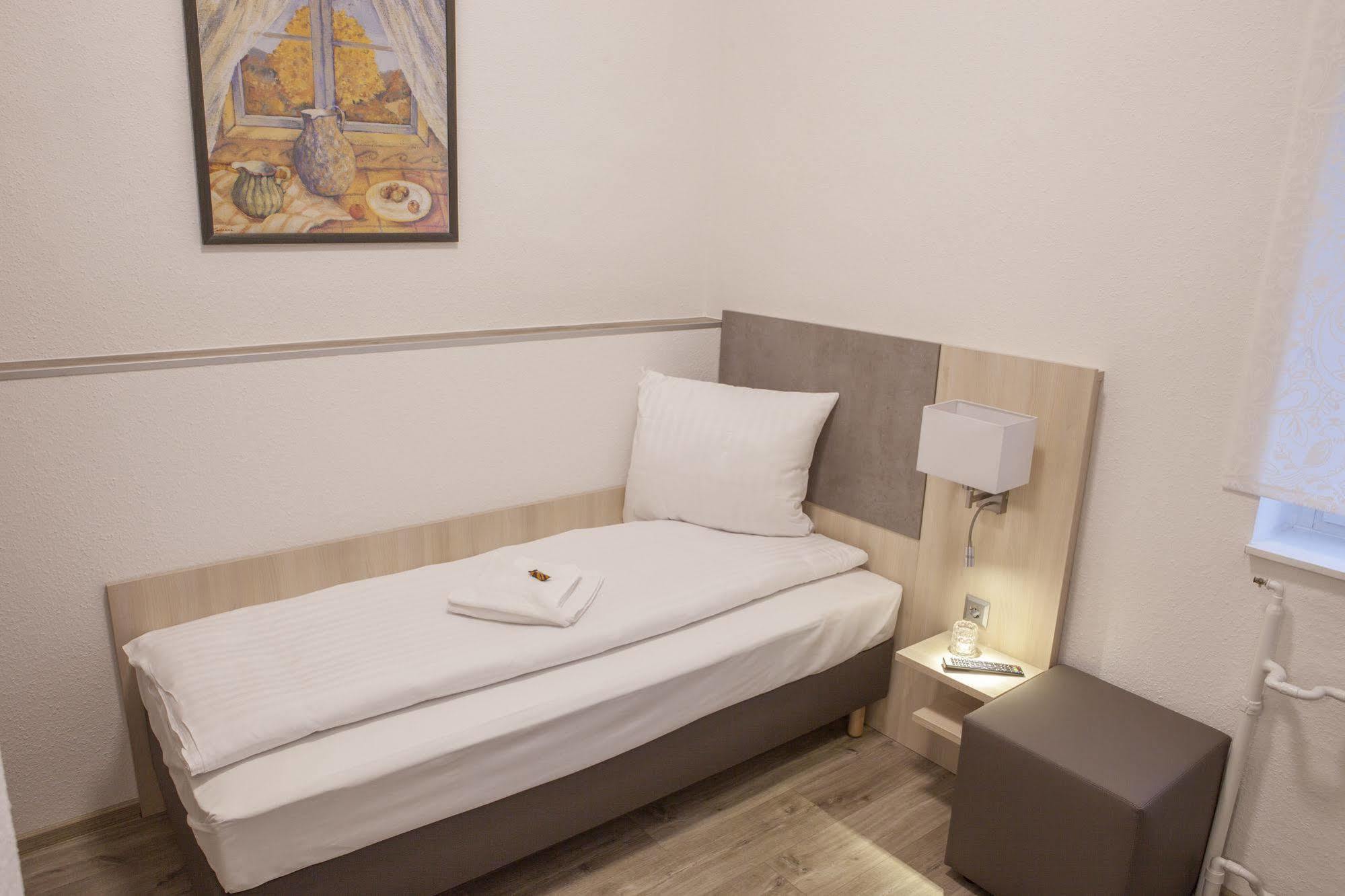 בראונוויילר Hotel Schugt מראה חיצוני תמונה
