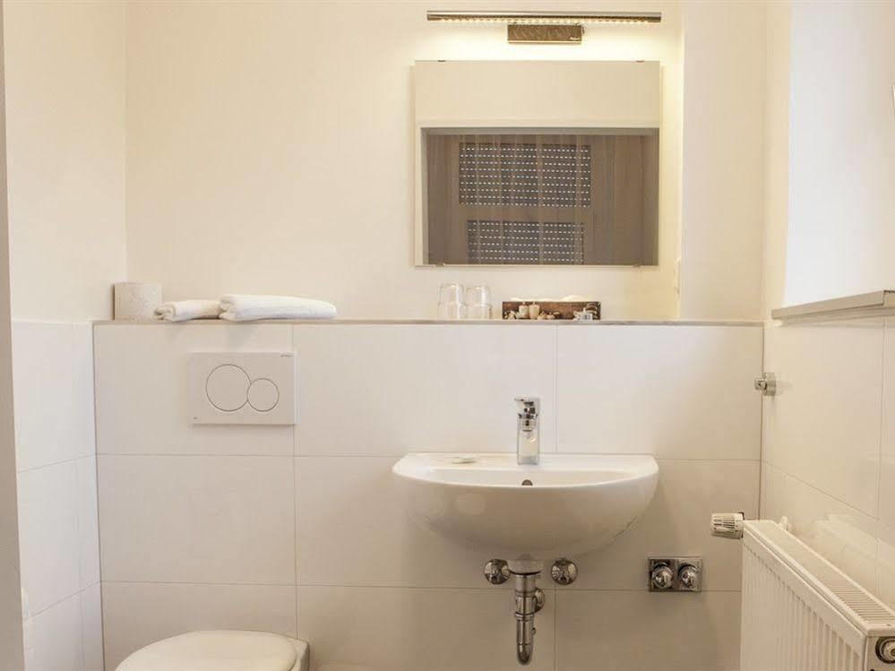 בראונוויילר Hotel Schugt מראה חיצוני תמונה
