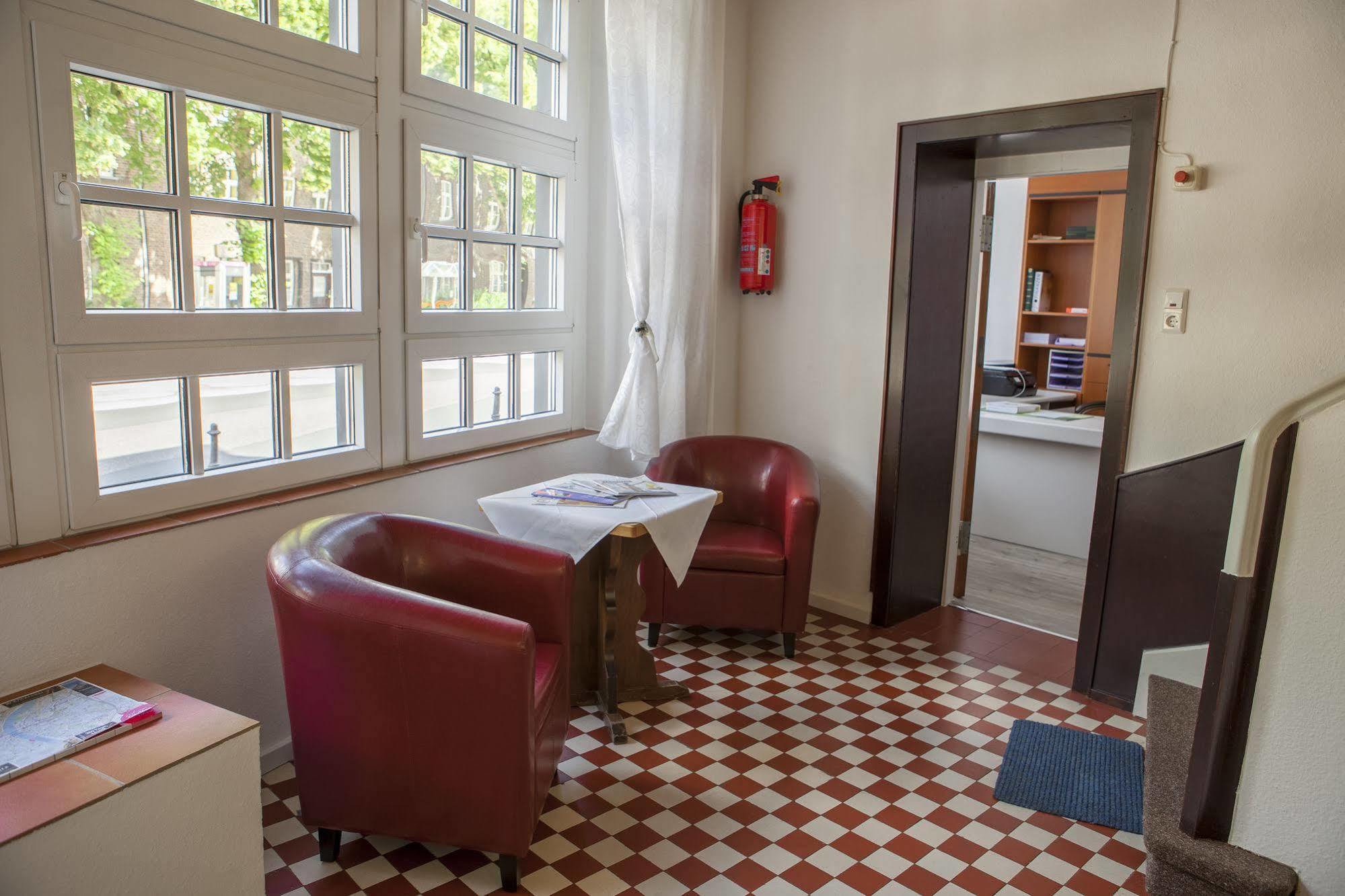 בראונוויילר Hotel Schugt מראה חיצוני תמונה
